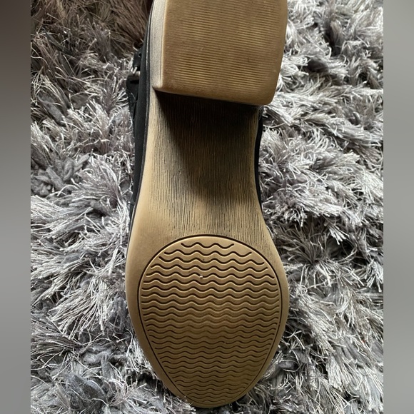 White Mountain faux suede booties - Picture 8 of 12